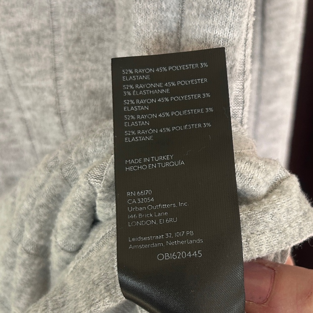 BY ANTHROPOLOGIE Scoop Neck Gray Ribbed Sweater Top Parisian Minimalist Size S - Picture 12 of 12
